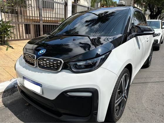 BMW i3 ELÉTRICO eDRIVE BEV CONNECTED AUTOMÁTICO em São Paulo, SP