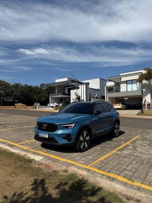 VOLVO XC40 P8 RECHARGE TWIN ELECTRIC ULTIMATE AWD em Campinas, SP