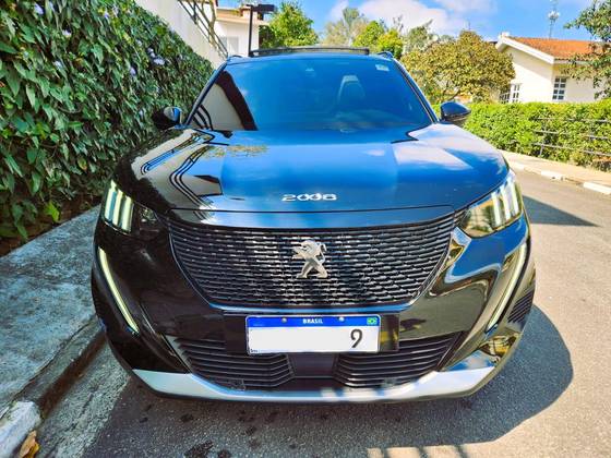 PEUGEOT 2008 50 KW ELÉTRICO E-GT em Cotia, SP