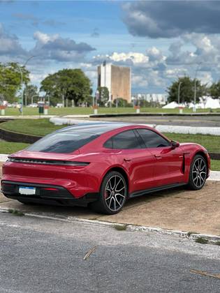 PORSCHE TAYCAN 4S ELÉTRICO em Brasília, DF