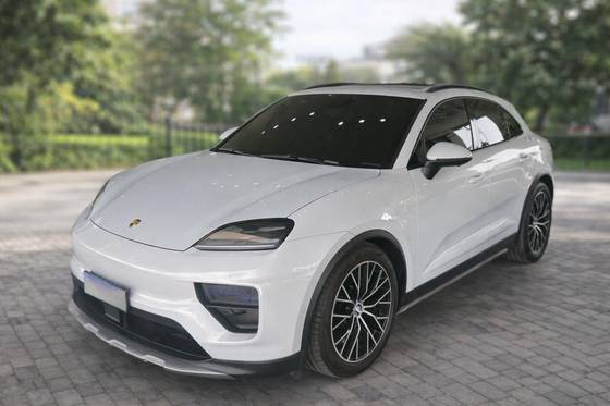 PORSCHE MACAN 4 ELÉTRICO em Mogi das Cruzes, SP