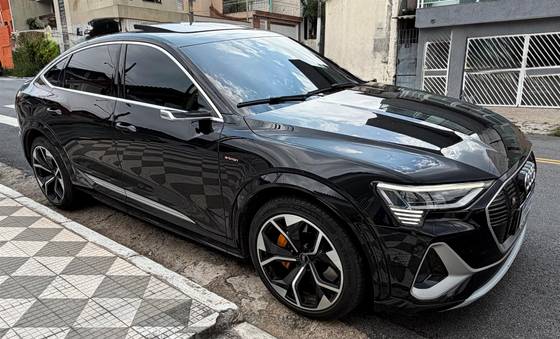 AUDI E-TRON ELÉTRICO SPORTBACK S QUATTRO em São Paulo, SP