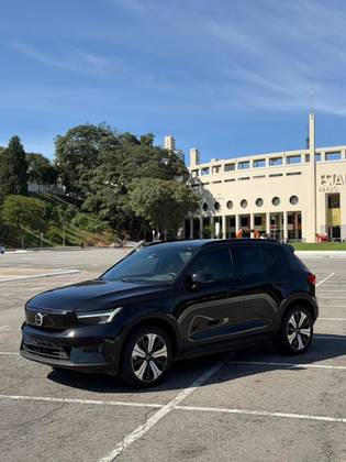 VOLVO XC40 P6 RECHARGE ELECTRIC PLUS em São Paulo, SP