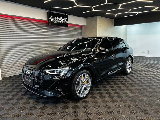 AUDI E-TRON ELÉTRICO PERFORMANCE QUATTRO em Ribeirão Preto, SP
