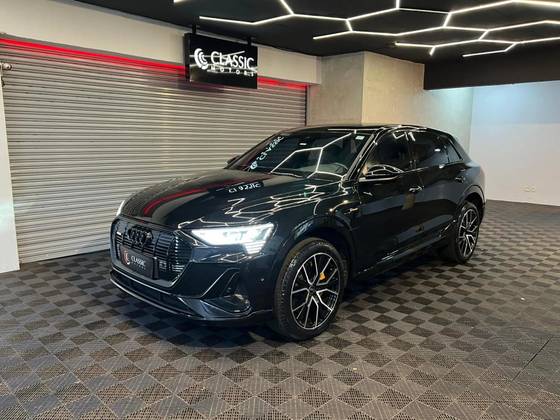 AUDI E-TRON ELÉTRICO SPORTBACK PERFORMANCE BLACK QUATTRO em Ribeirão Preto, SP