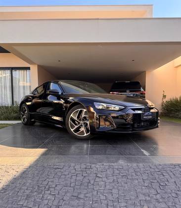 AUDI E-TRON GT ELÉTRICO SPORTBACK QUATTRO em Brasília, DF