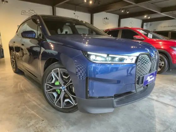 BMW iX ELÉTRICO XDRIVE40 em São Paulo, SP