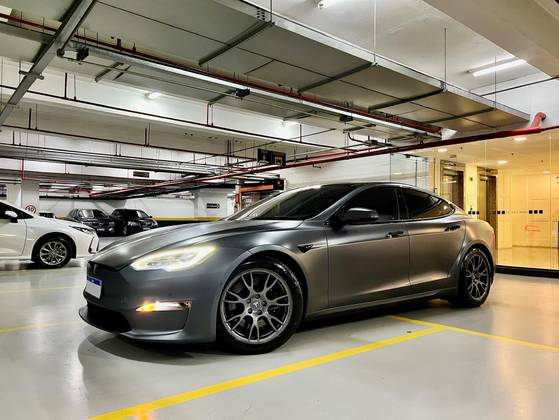 TESLA MODEL S ELÉTRICO PLAID em São Paulo, SP