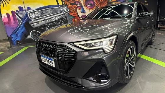 AUDI E-TRON ELÉTRICO SPORTBACK PERFORMANCE QUATTRO em Goiânia, GO
