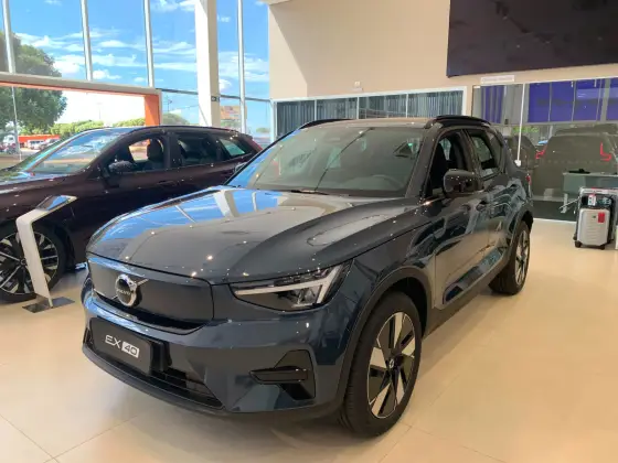 VOLVO EX40 P6 RECHARGE ELECTRIC PLUS em Sinop, MT