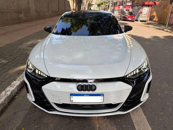AUDI RS E-TRON GT ELÉTRICO QUATTRO em São Paulo, SP