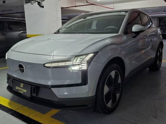 VOLVO EX30 51 KW ELÉTRICO CORE em Belo Horizonte, MG