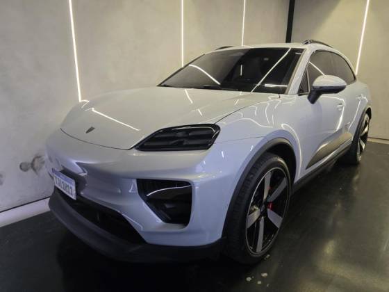 PORSCHE MACAN 4S ELÉTRICO em São Paulo, SP