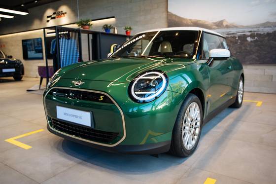 MINI COOPER 49,2 KW ELÉTRICO 2P SE em São Paulo, SP