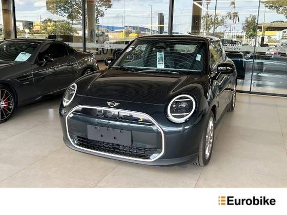 MINI COOPER 49,2 KW ELÉTRICO 2P SE em Brasília, DF