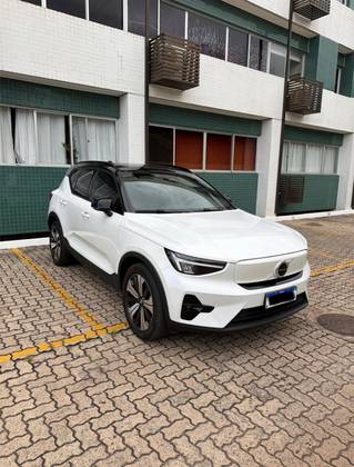 VOLVO XC40 P6 RECHARGE ELECTRIC PLUS em Brasília, DF