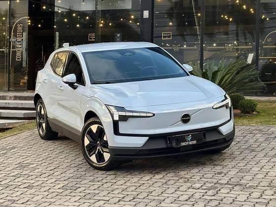 VOLVO EX30 69 KW ELÉTRICO CORE em Chapecó, SC