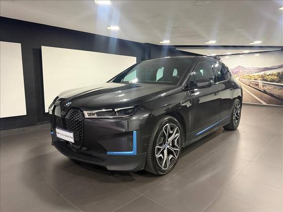 BMW iX ELÉTRICO XDRIVE40 em Vitória, ES