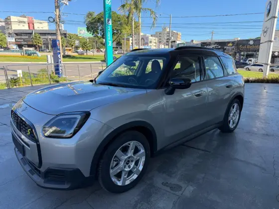 MINI COUNTRYMAN 66,45 KW ELÉTRICO SE EXCLUSIVE ALL4 em Goiânia, GO