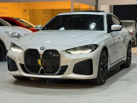 BMW I4 ELÉTRICO eDRIVE40 M SPORT em Pelotas, RS