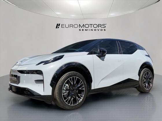 ZEEKR X 66 KW ELÉTRICO FLAGSHIP AWD em São José do Rio Preto, SP