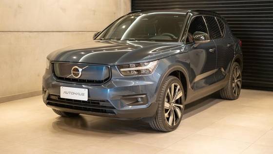 VOLVO XC40 P8 RECHARGE ELECTRIC BEV PURE AWD em Jaraguá do Sul, SC