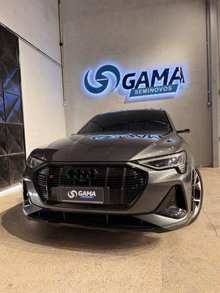 AUDI E-TRON ELÉTRICO SPORTBACK S QUATTRO em Maceió, AL