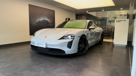 PORSCHE TAYCAN GTS ELÉTRICO em Belo Horizonte, MG