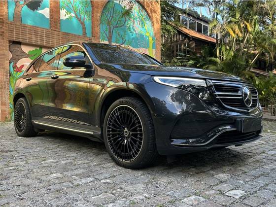 MERCEDES-BENZ EQC 400 AMG LINE 4MATIC ELÉTRICO em Rio de Janeiro, RJ