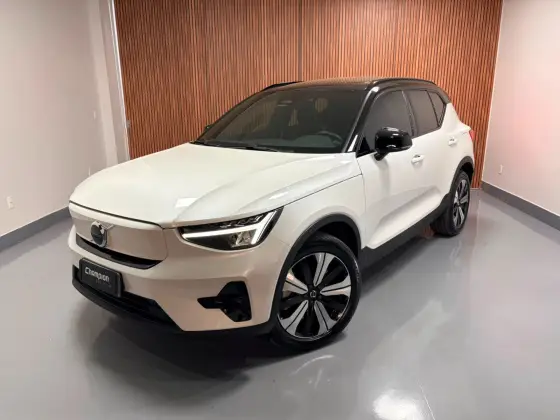 VOLVO XC40 P6 RECHARGE ELECTRIC PLUS em Brasília, DF