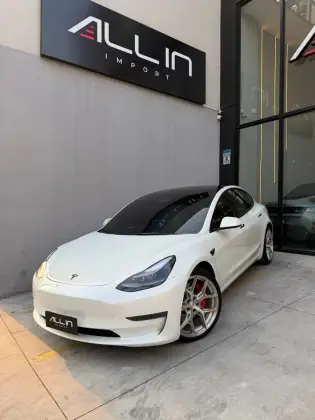 TESLA MODEL 3 ELÉTRICO AWD LONG RANGE PERFORMANCE em São Paulo, SP