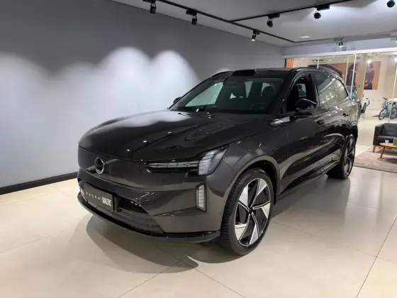 VOLVO EX90 P8 RECHARGE TWIN ELECTRIC PERFORMANCE ULTRA AWD em Santos, SP