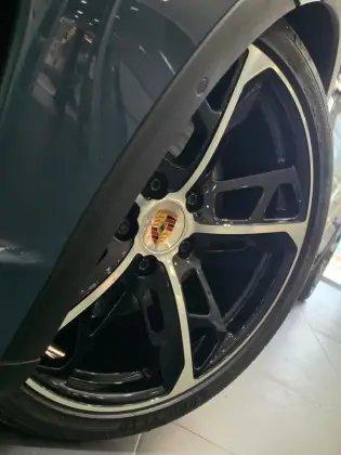 PORSCHE TAYCAN 4S CROSS TURISMO ELÉTRICO em Novo Horizonte, SP