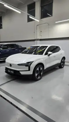 VOLVO EX30 51 KW ELÉTRICO CORE em Campinas, SP