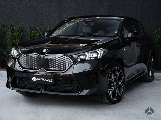 BMW iX2 64,8 KW ELÉTRICO XDRIVE30 M SPORT em Curitiba, PR
