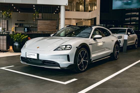 PORSCHE TAYCAN 4 CROSS TURISMO ELÉTRICO em Salvador, BA