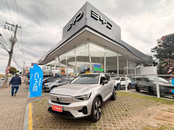 VOLVO XC40 P8 RECHARGE TWIN ELECTRIC ULTIMATE AWD em São José dos Campos, SP