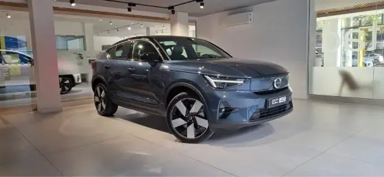 VOLVO EC40 P8 RECHARGE TWIN ELECTRIC ULTRA AWD em Goiânia, GO