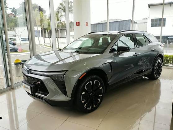 CHEVROLET BLAZER EV 102 KW ELÉTRICO RS em São José dos Campos, SP