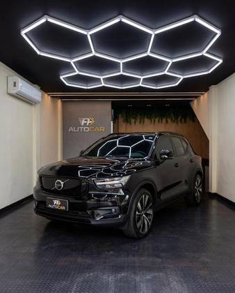 VOLVO XC40 P8 RECHARGE ELECTRIC BEV PURE AWD em Divinópolis, MG