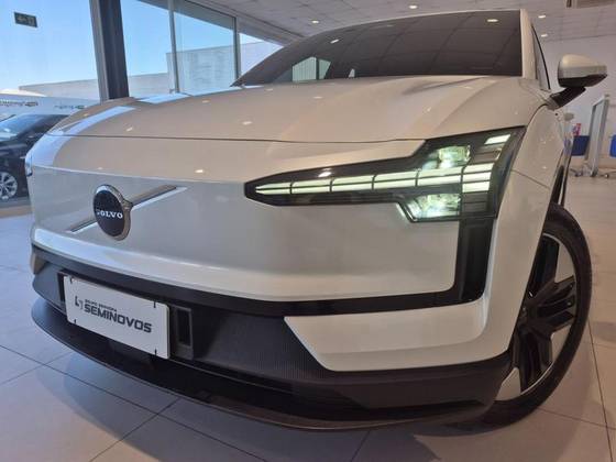 VOLVO EX30 51 KW ELÉTRICO CORE em Curitiba, PR