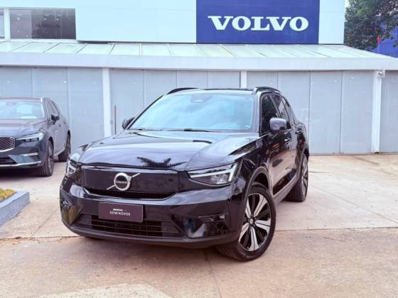VOLVO XC40 P6 RECHARGE ELECTRIC PLUS em São Paulo, SP