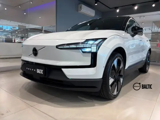 VOLVO EX30 69 KW ELÉTRICO ULTRA em Santos, SP