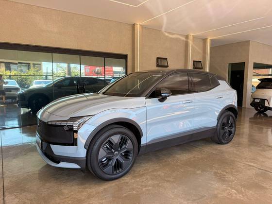 VOLVO EX30 69 KW ELÉTRICO CROSS COUNTRY em Ribeirão Preto, SP