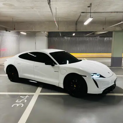 PORSCHE TAYCAN ELÉTRICO em São Paulo, SP