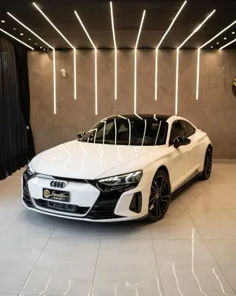 AUDI RS E-TRON GT ELÉTRICO QUATTRO em Curitiba, PR