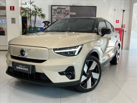 VOLVO EC40 P8 RECHARGE TWIN ELECTRIC ULTRA AWD em Santo André, SP