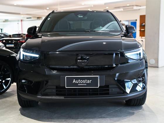 VOLVO EX40 P8 RECHARGE TWIN ELECTRIC ULTRA BLACK EDITION AWD em São Paulo, SP