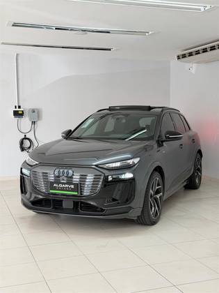 AUDI Q6 E-TRON 100 KW ELÉTRICO PERFORMANCE BLACK QUATTRO em Vila Velha, ES