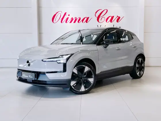 VOLVO EX30 69 KW ELÉTRICO ULTRA em Flores da Cunha, RS